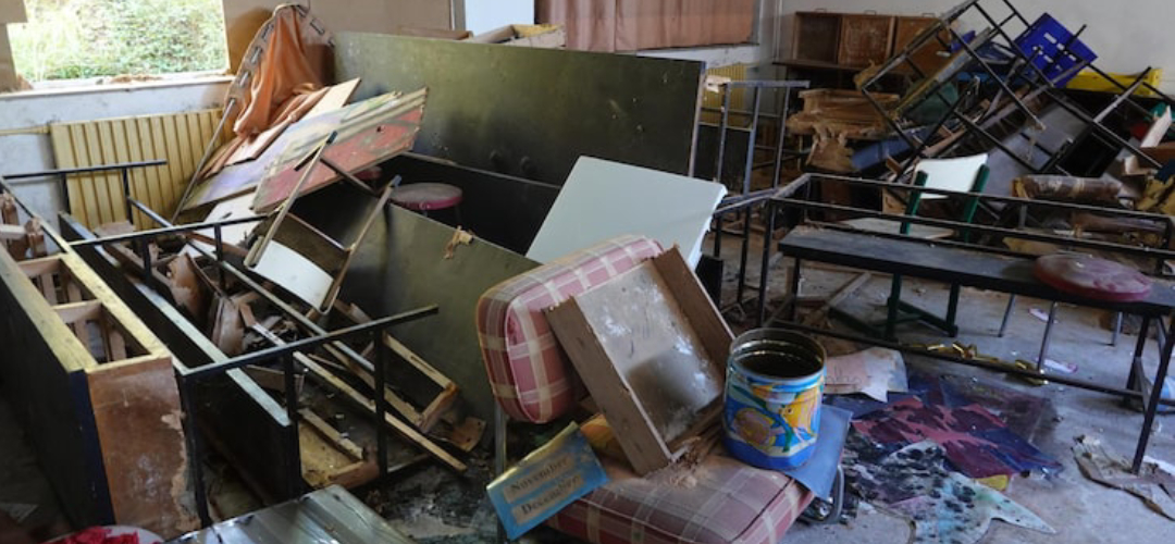 Furniture-removal-in-Pasadena-CA