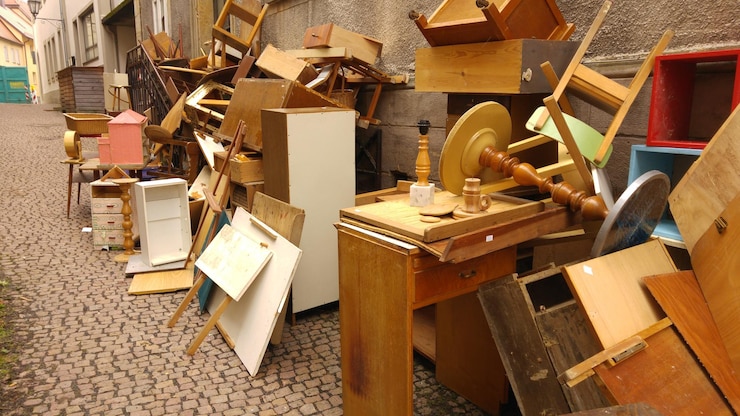 Furniture-Removal-in-Pasadena-CA